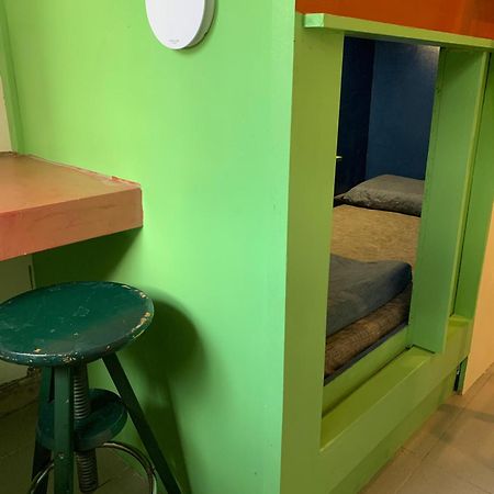 Bestow Capsule Hostel Kuala Lumpur Exterior foto