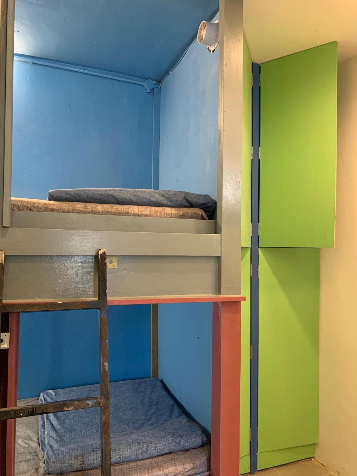 Bestow Capsule Hostel Kuala Lumpur Exterior foto
